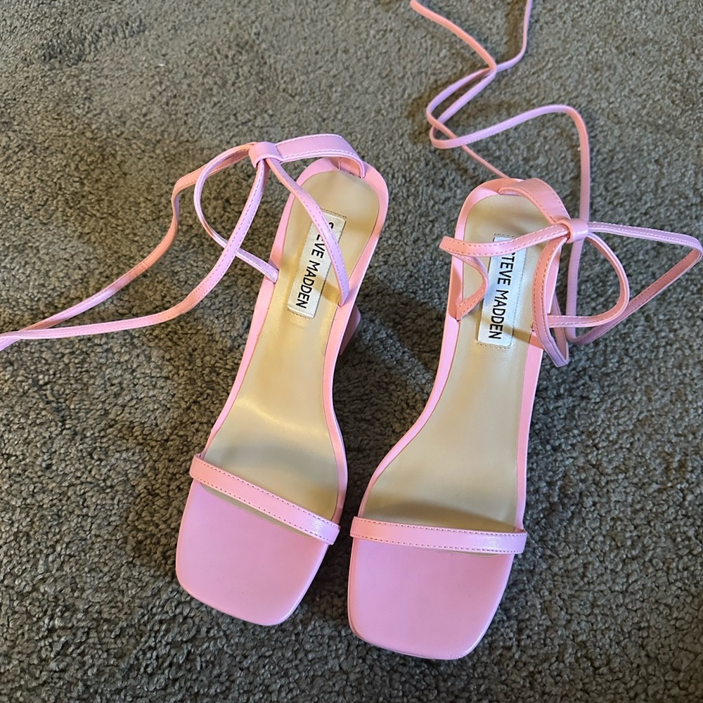 Steve Madden Pink Lafayette Heeled Shoes never worn size W8